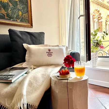 Dimora Delle Erbe - A 20 Passi Da Piazza Erbe Appartement Verona
