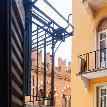 Dimora Delle Erbe - A 20 Passi Da Piazza Erbe *